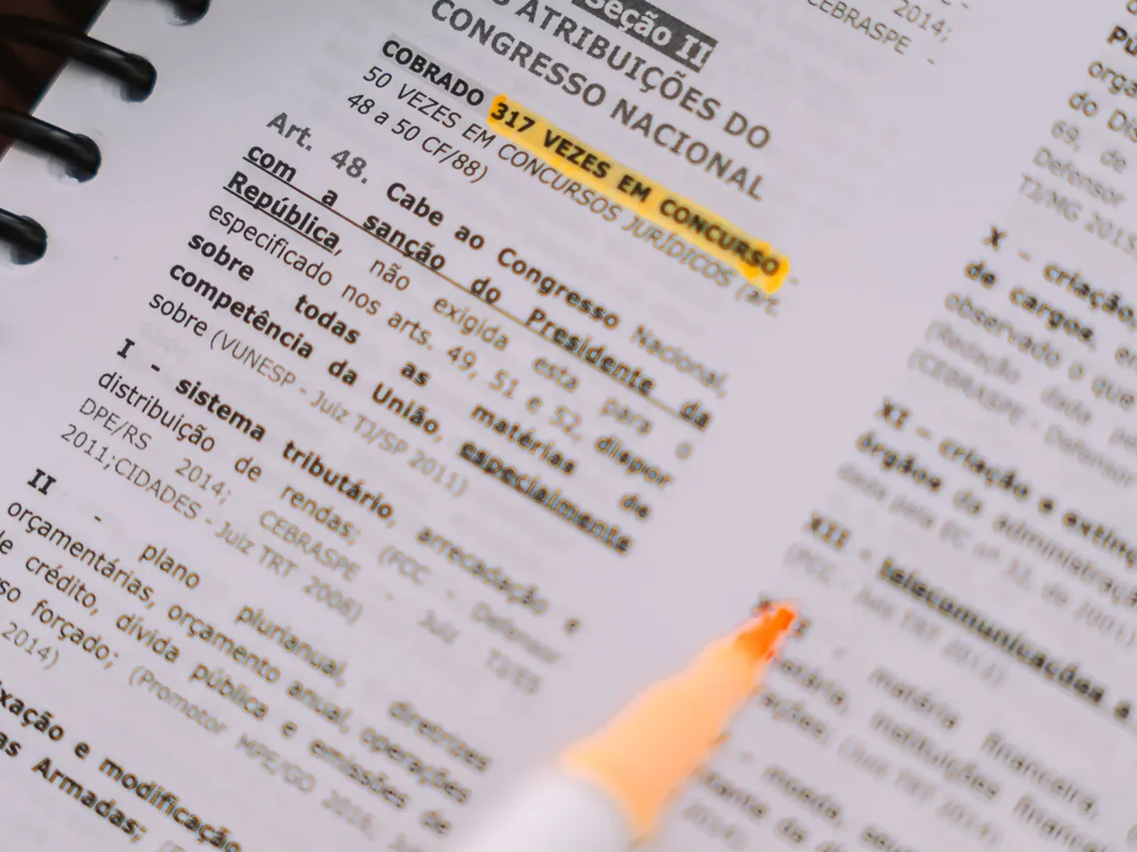 Estatísticas de cobrança por banca anotadas no material